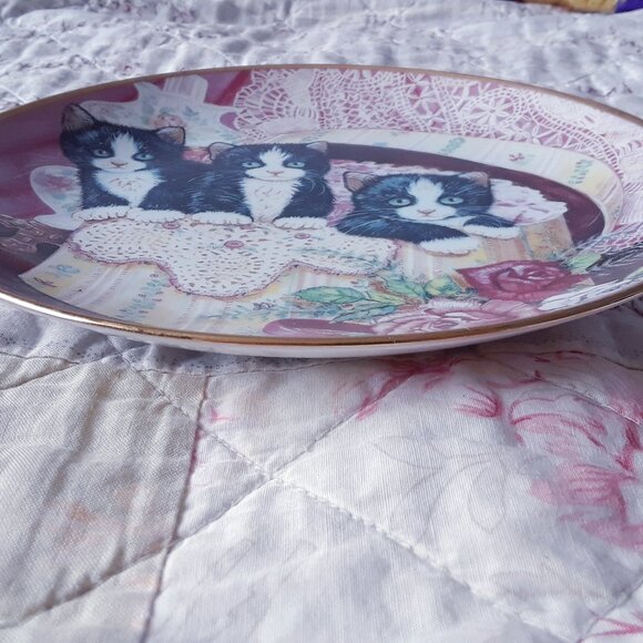Vintage Porcelain Collectible Cat Kittens Plate - Picture 3 of 7